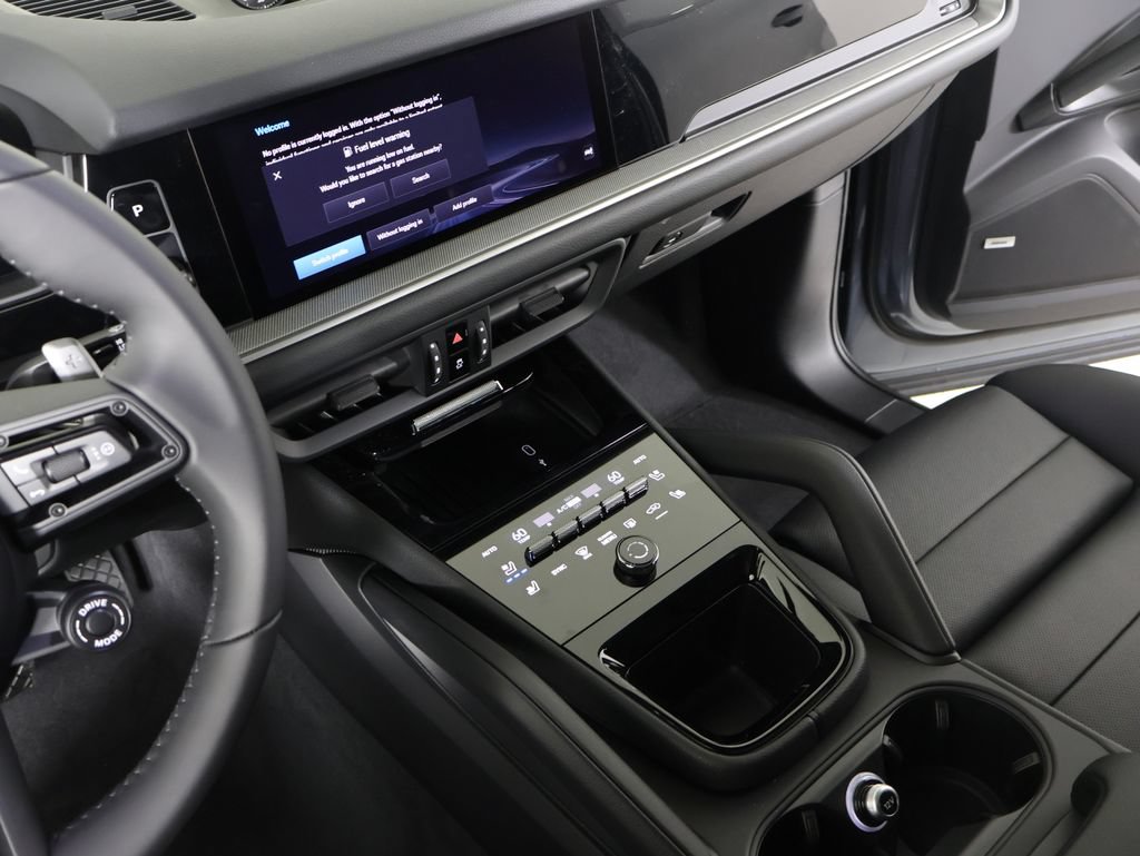 New 2026 Porsche Cayenne E-Hybrid AWD/4WD image 13