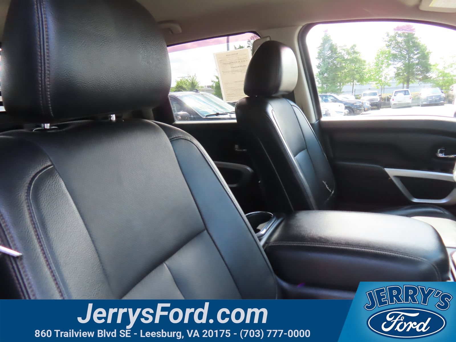 Used 2017 Nissan Titan SL w/ Chrome Package AWD/4WD image 37