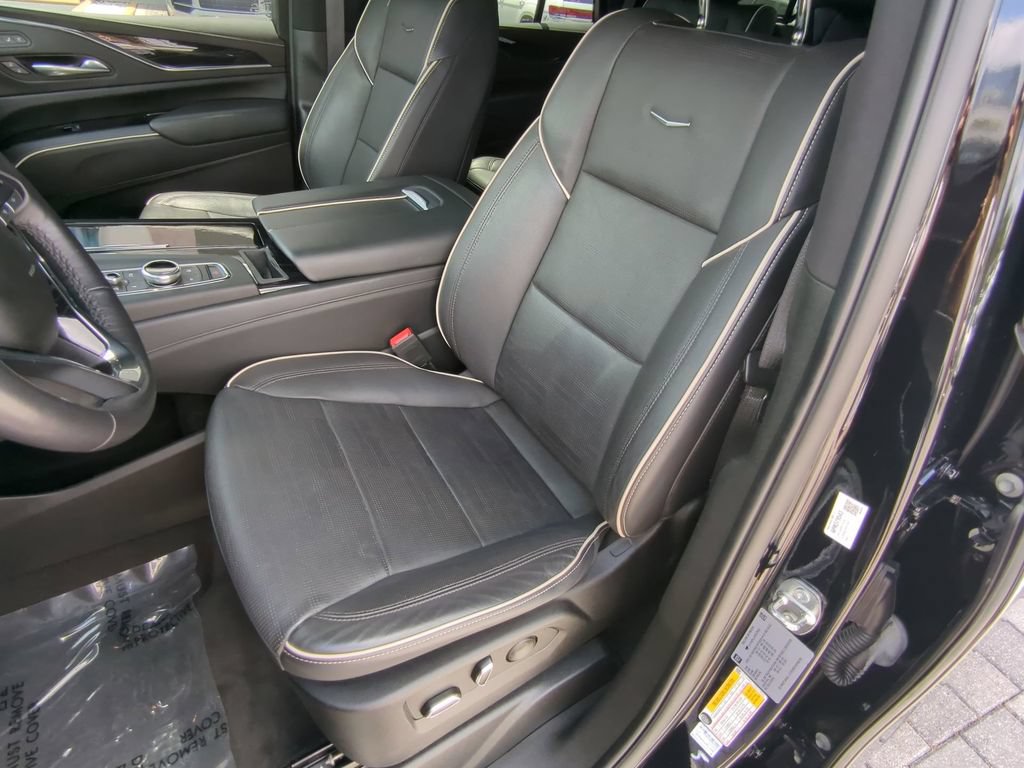 Used 2023 Cadillac Escalade Sport AWD/4WD image 22