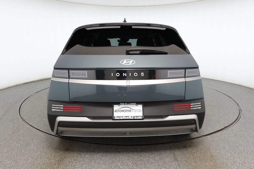Used 2025 Hyundai Ioniq 5 SE image 5