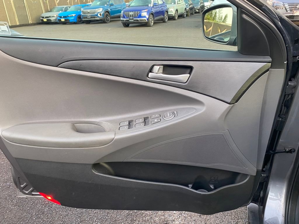 Used 2012 Hyundai Sonata GLS image 13