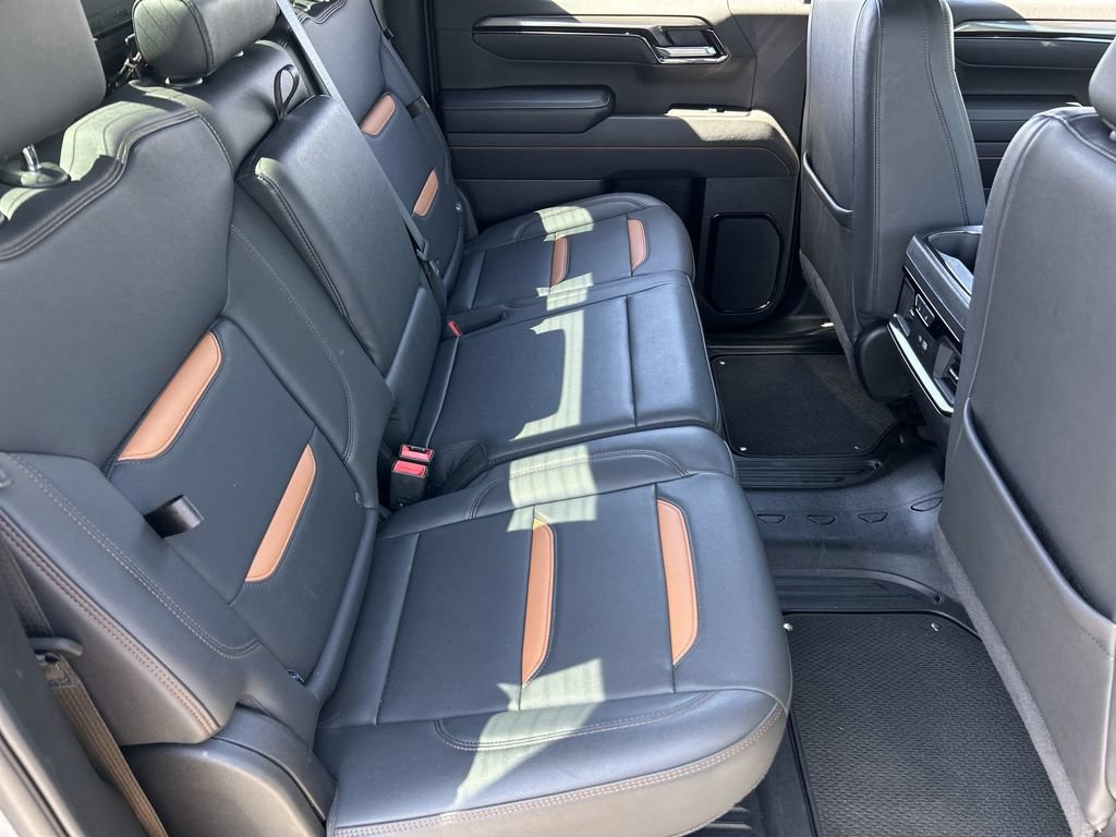 Used 2025 GMC Sierra 1500 AT4 w/ Technology Package AWD/4WD image 26