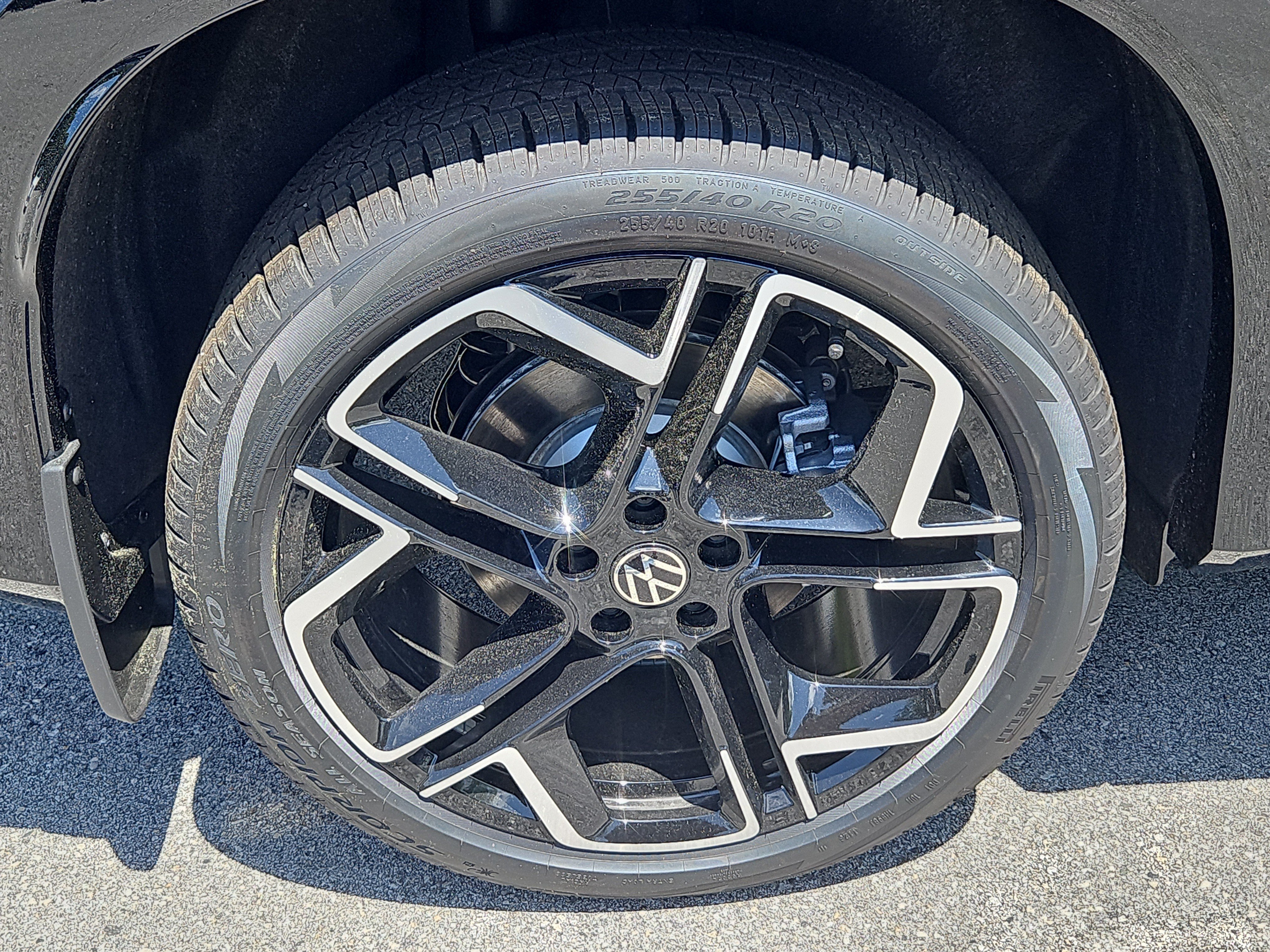 New 2026 Volkswagen Tiguan SEL R-Line AWD/4WD image 3