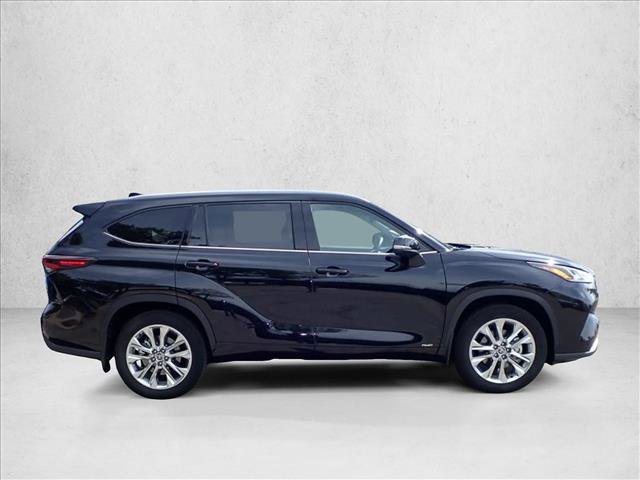 Certified 2026 Toyota Highlander Limited AWD/4WD image 5