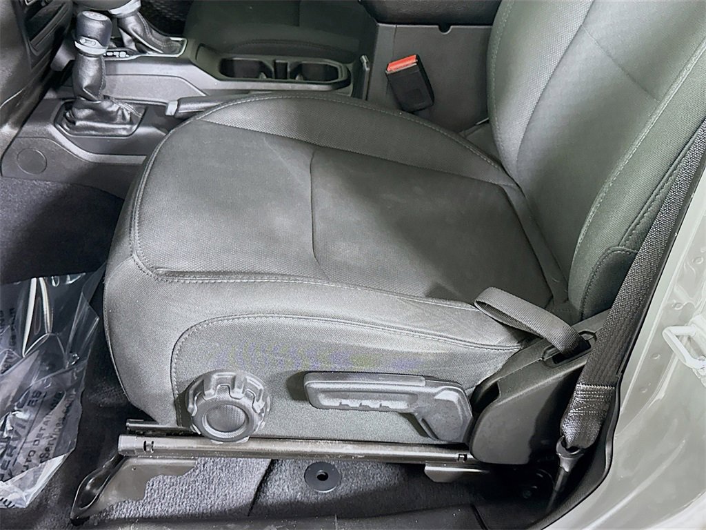 Used 2022 Jeep Wrangler Unlimited Sport image 24