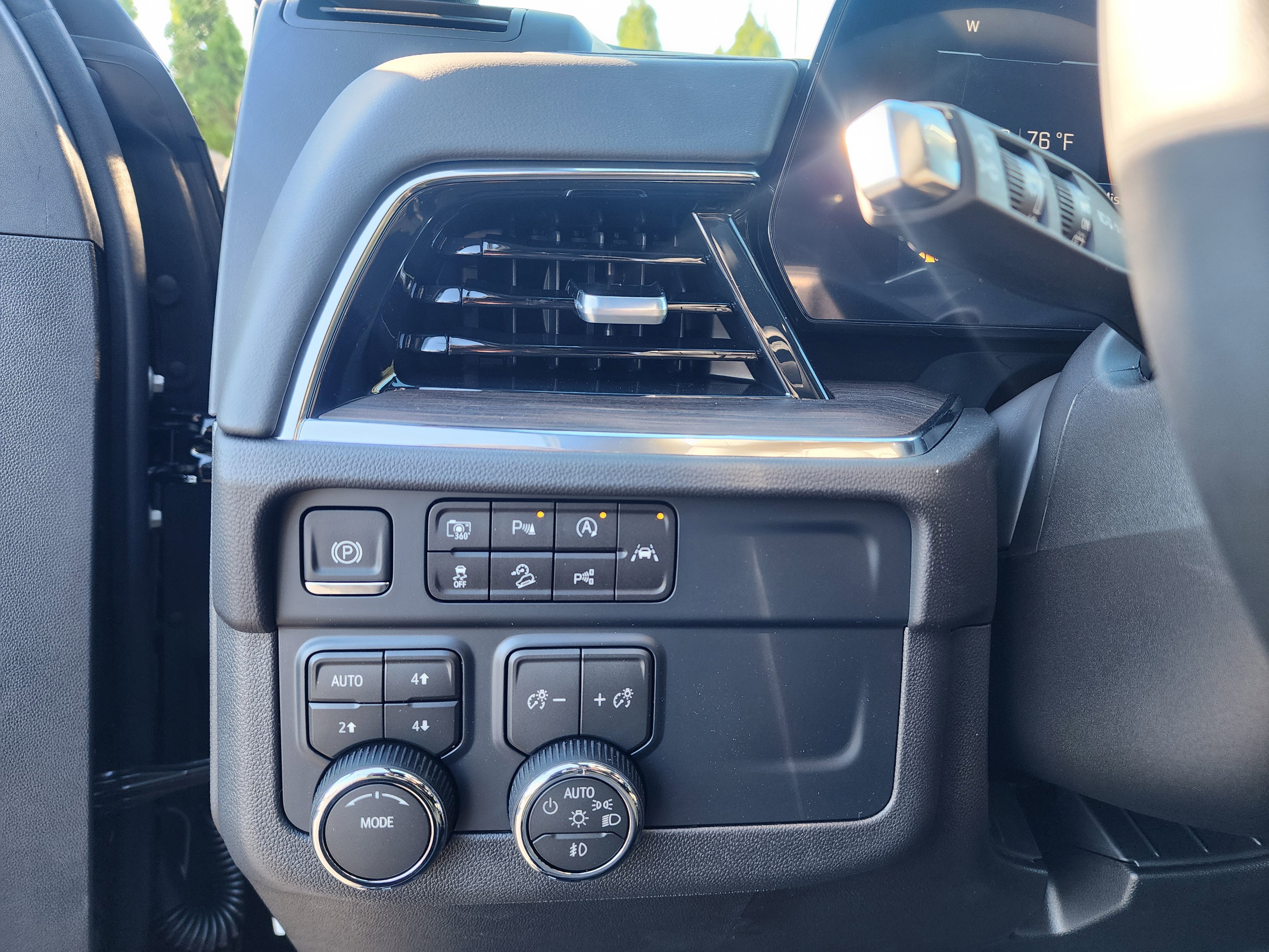 New 2026 Chevrolet Suburban Z71 w/ Comfort Package image 27