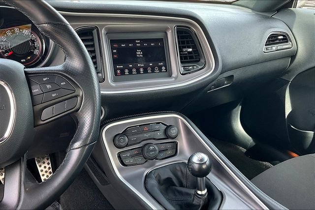 Used 2022 Dodge Challenger R/T w/ Blacktop Package image 9