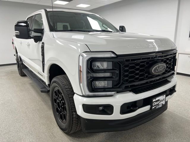 Used 2025 Ford F350 Lariat w/ Black Appearance Package image 2
