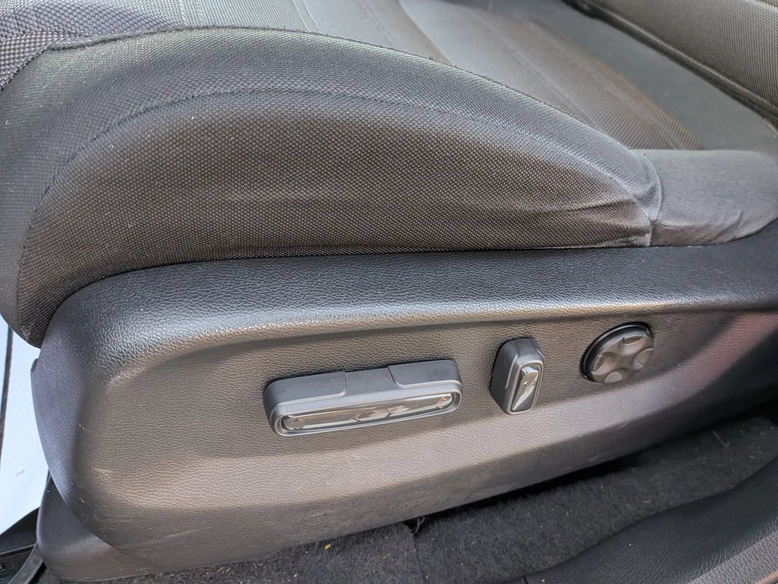 Used 2017 Honda CR-V EX image 25