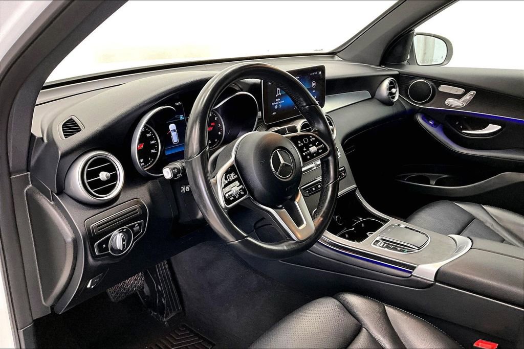 Used 2021 Mercedes-Benz GLC 300 4MATIC image 13