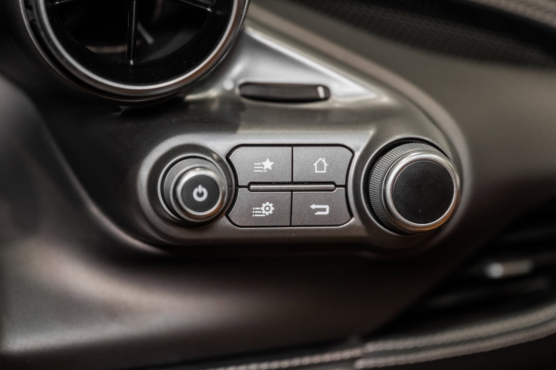 Used 2023 Ferrari F8 Tributo image 30