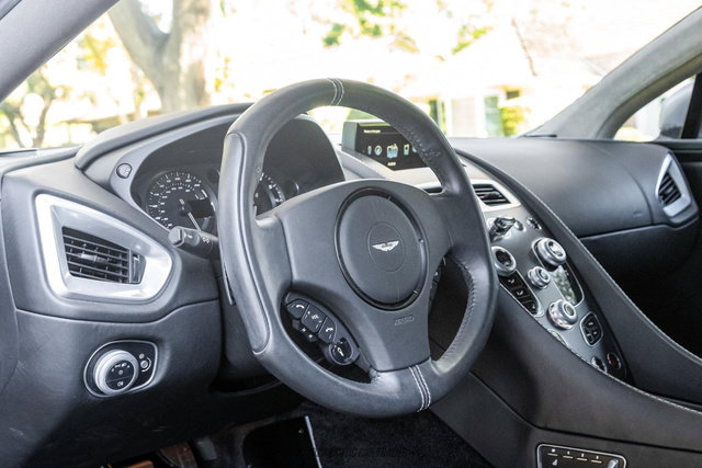 Used 2014 Aston Martin Vanquish Coupe RWD image 20