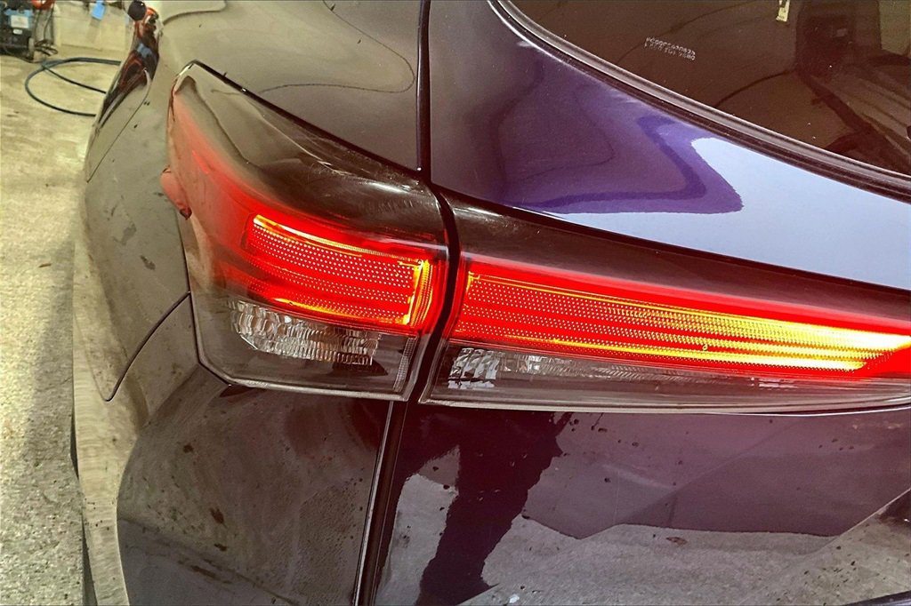 Used 2022 Toyota Highlander XLE image 23