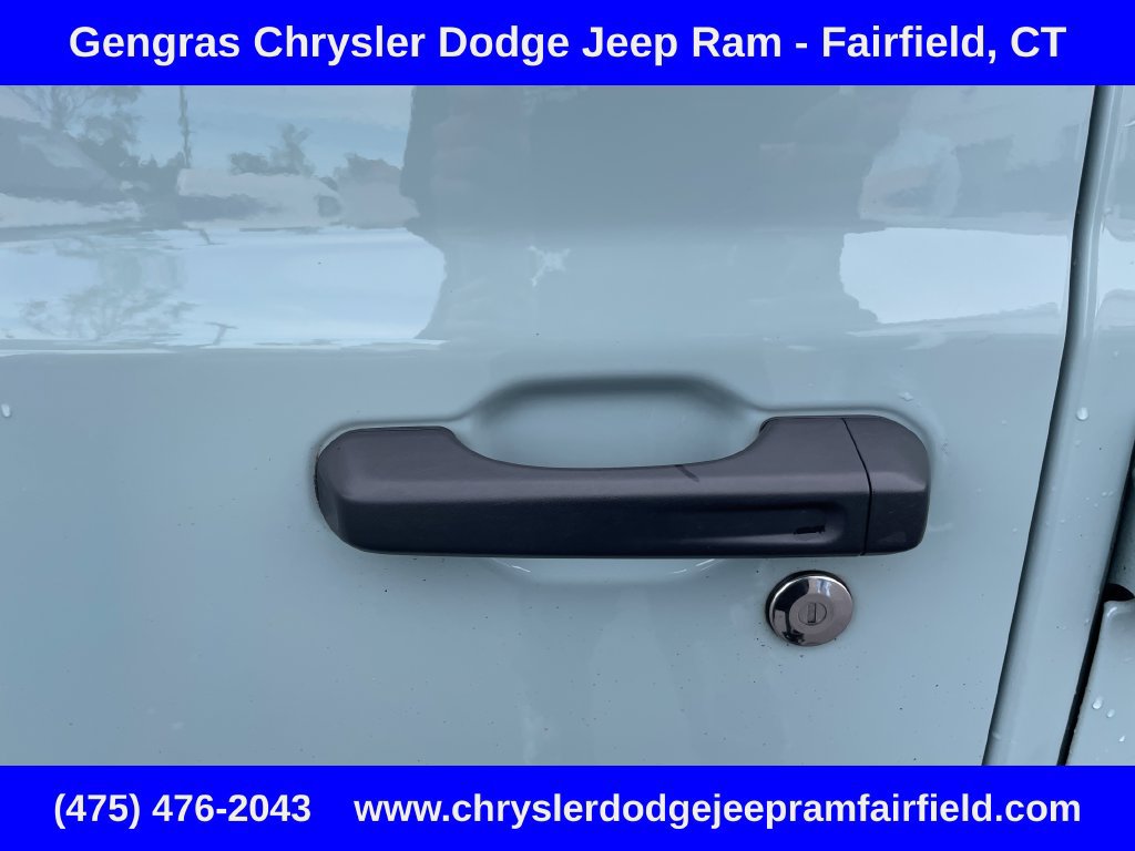 Certified 2023 Jeep Wrangler Unlimited w/ Sun & Screen Package AWD/4WD image 42