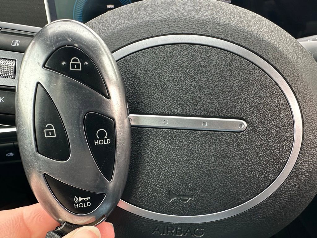 Used 2025 Hyundai Santa Cruz SEL image 21