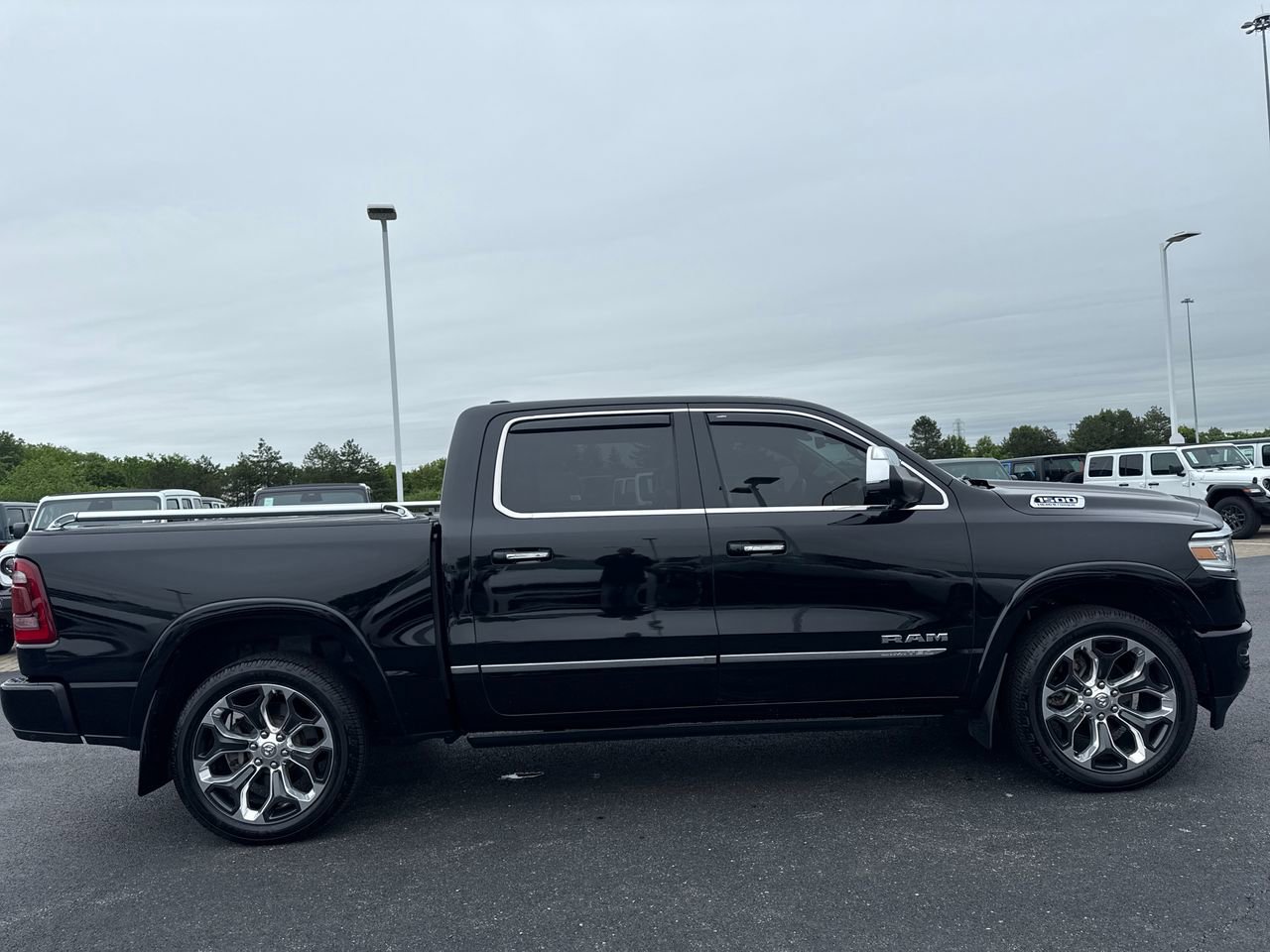 Used 2021 RAM 1500 Limited AWD/4WD image 2