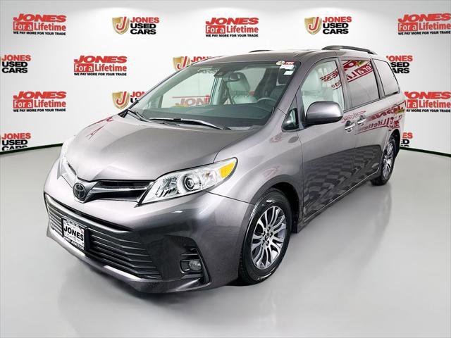 Certified 2019 Toyota Sienna XLE w/ Carpet Mat Package FWD image 13