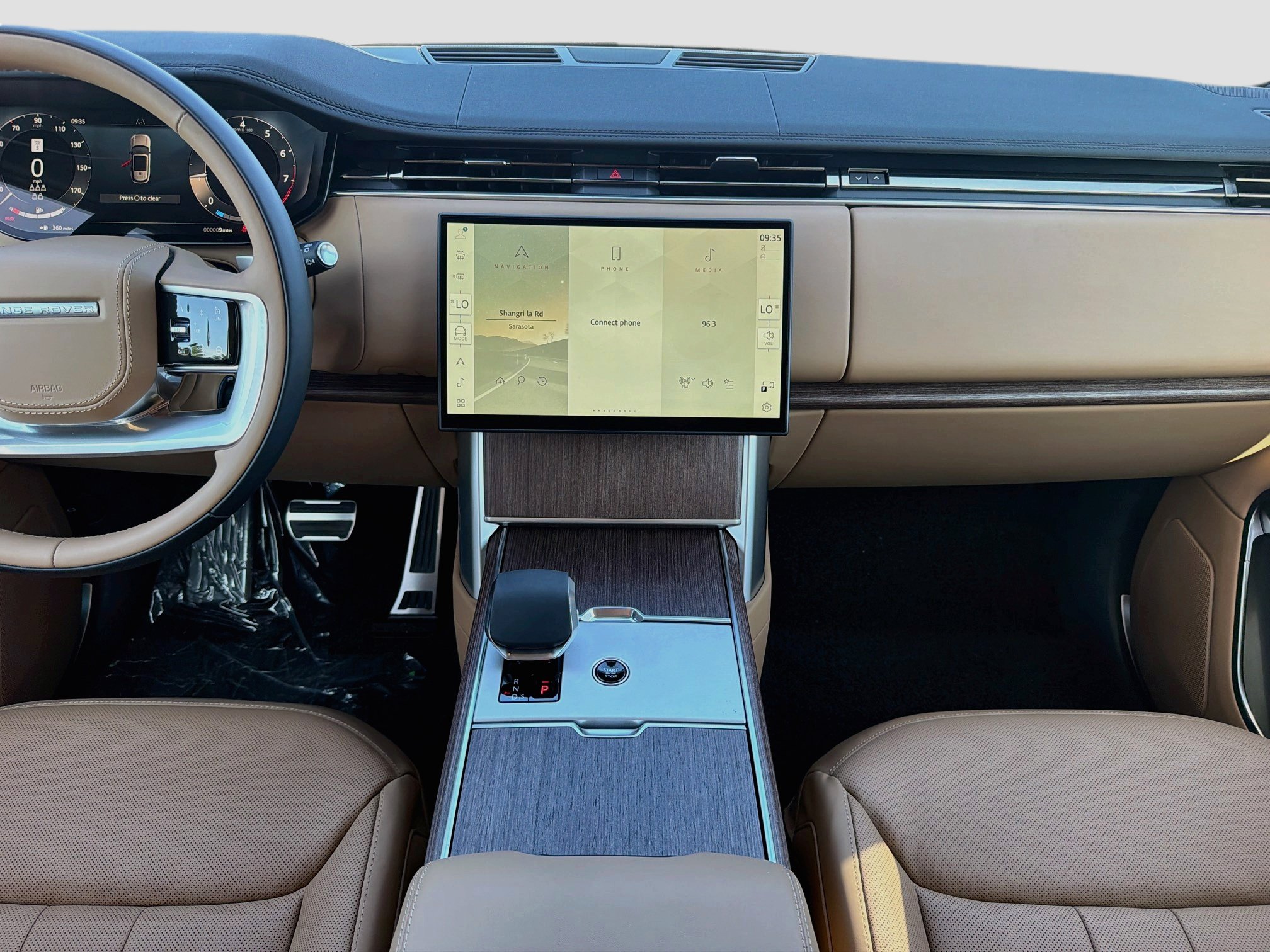 New 2026 Land Rover Range Rover Long Wheelbase SE AWD/4WD image 20