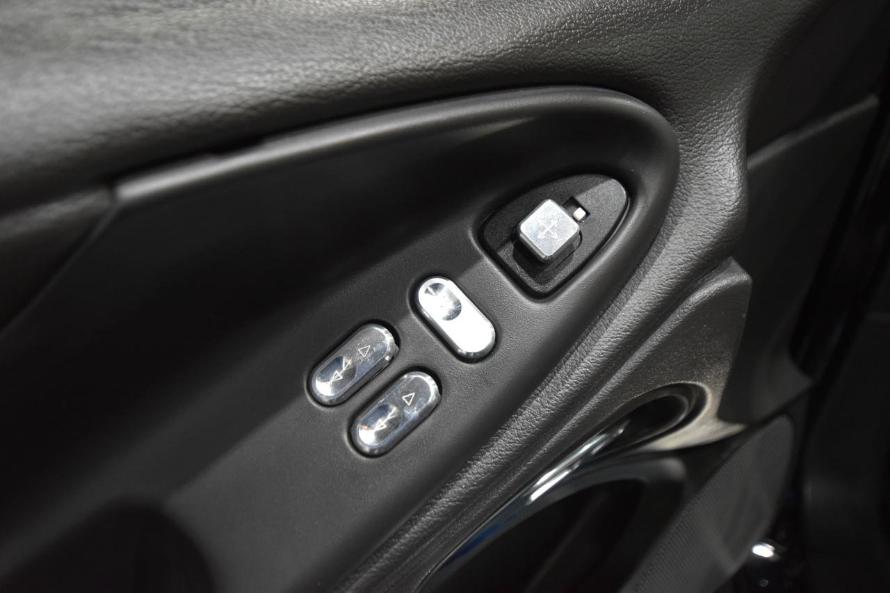 Used 2004 Ford Mustang Mach 1 RWD image 16