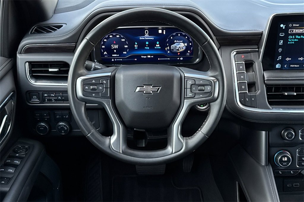 Used 2023 Chevrolet Suburban Z71 image 16