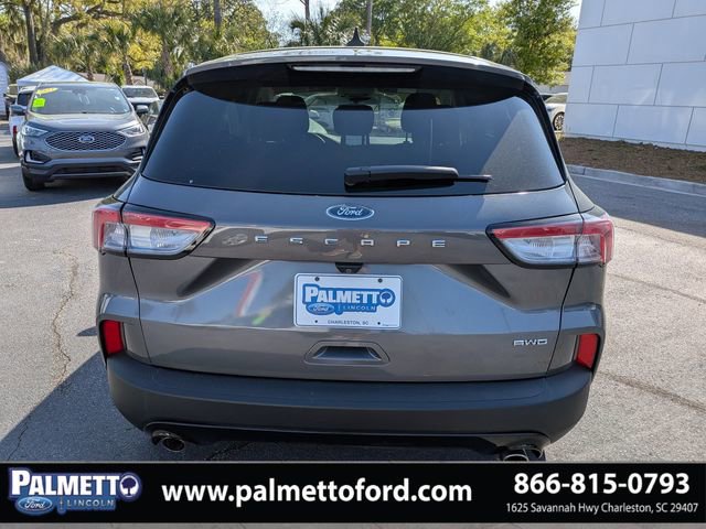 Used 2021 Ford Escape SE w/ SE Sport Appearance Package image 5