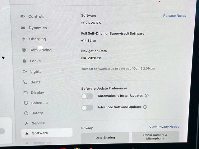 Used 2022 Tesla Model Y Performance AWD/4WD image 18