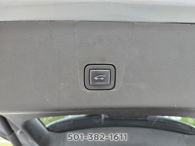 Used 2023 Chevrolet Traverse LT AWD/4WD image 18