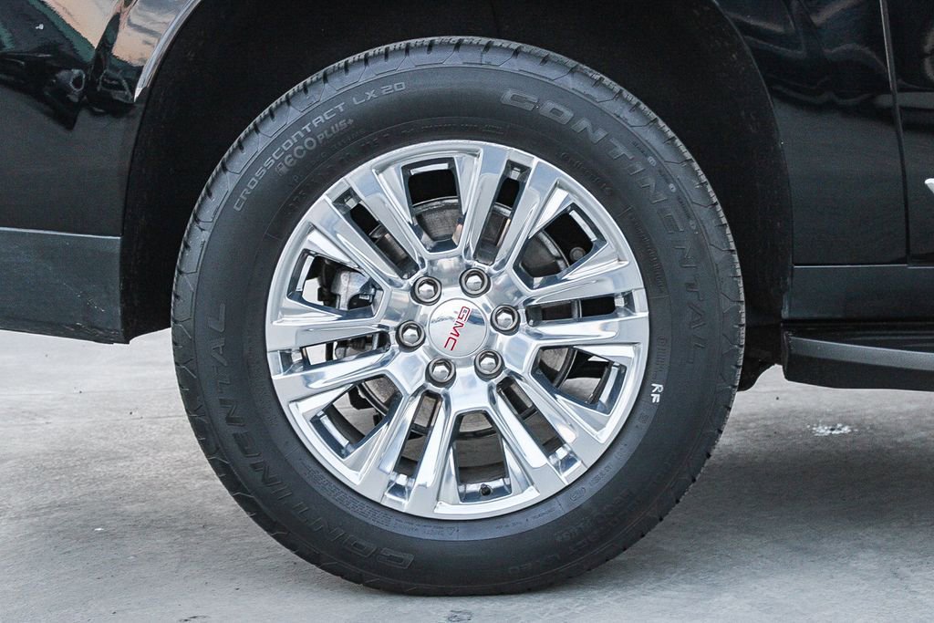 Used 2025 GMC Yukon XL Denali image 12