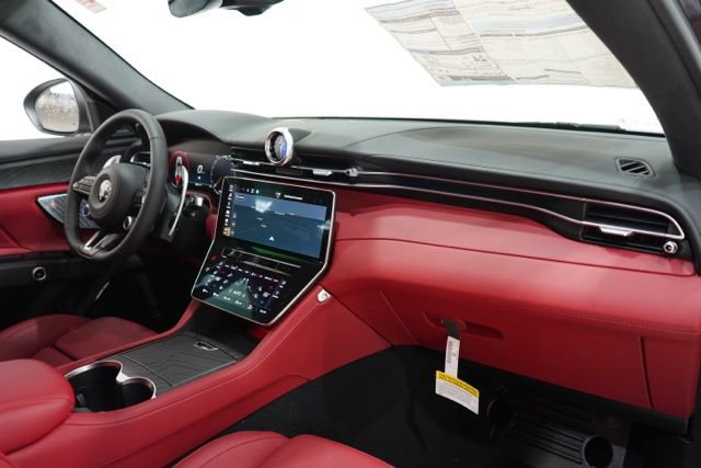 New 2025 Maserati Grecale GT image 16