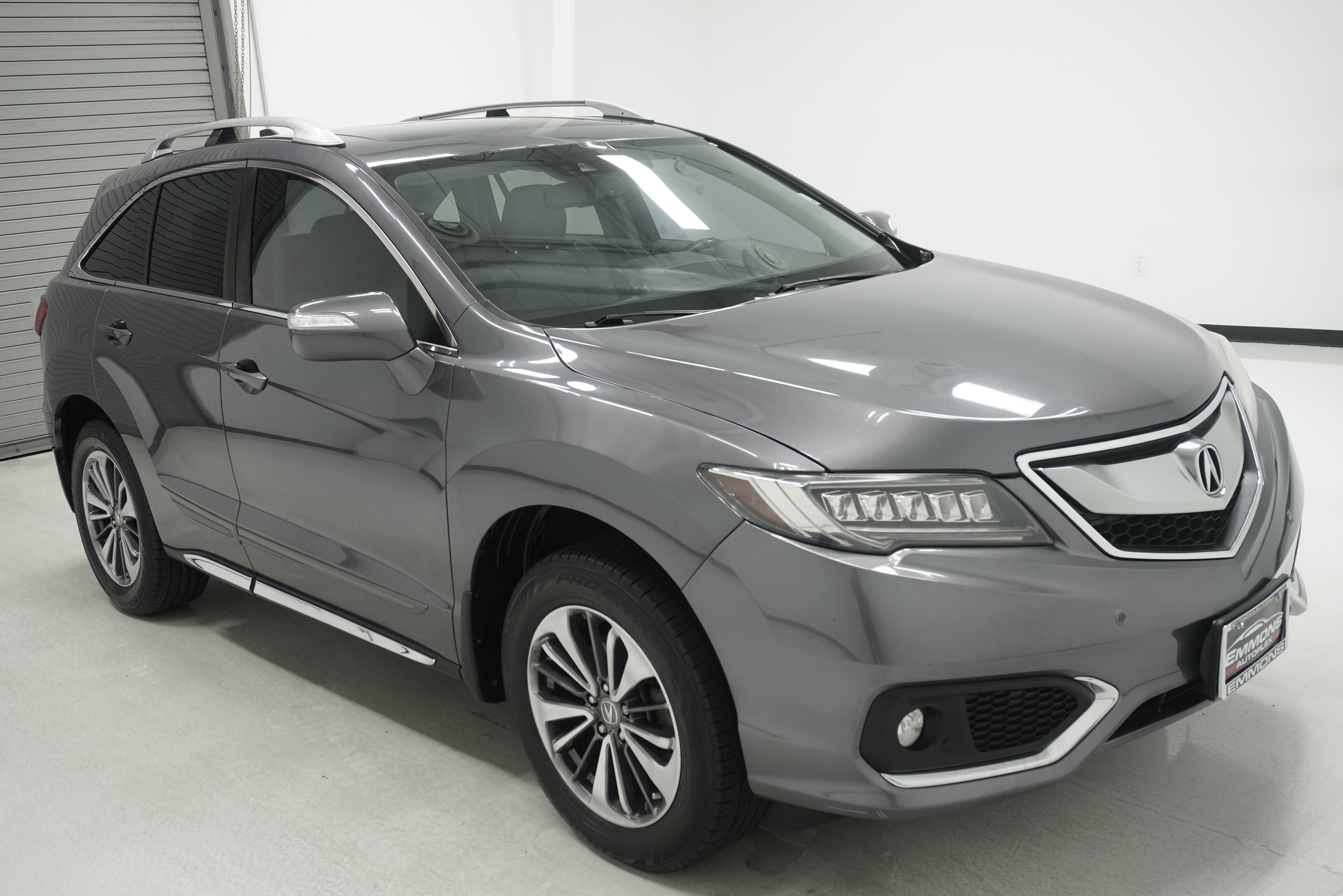 Used 2018 Acura RDX w/ Advance Package FWD image 3