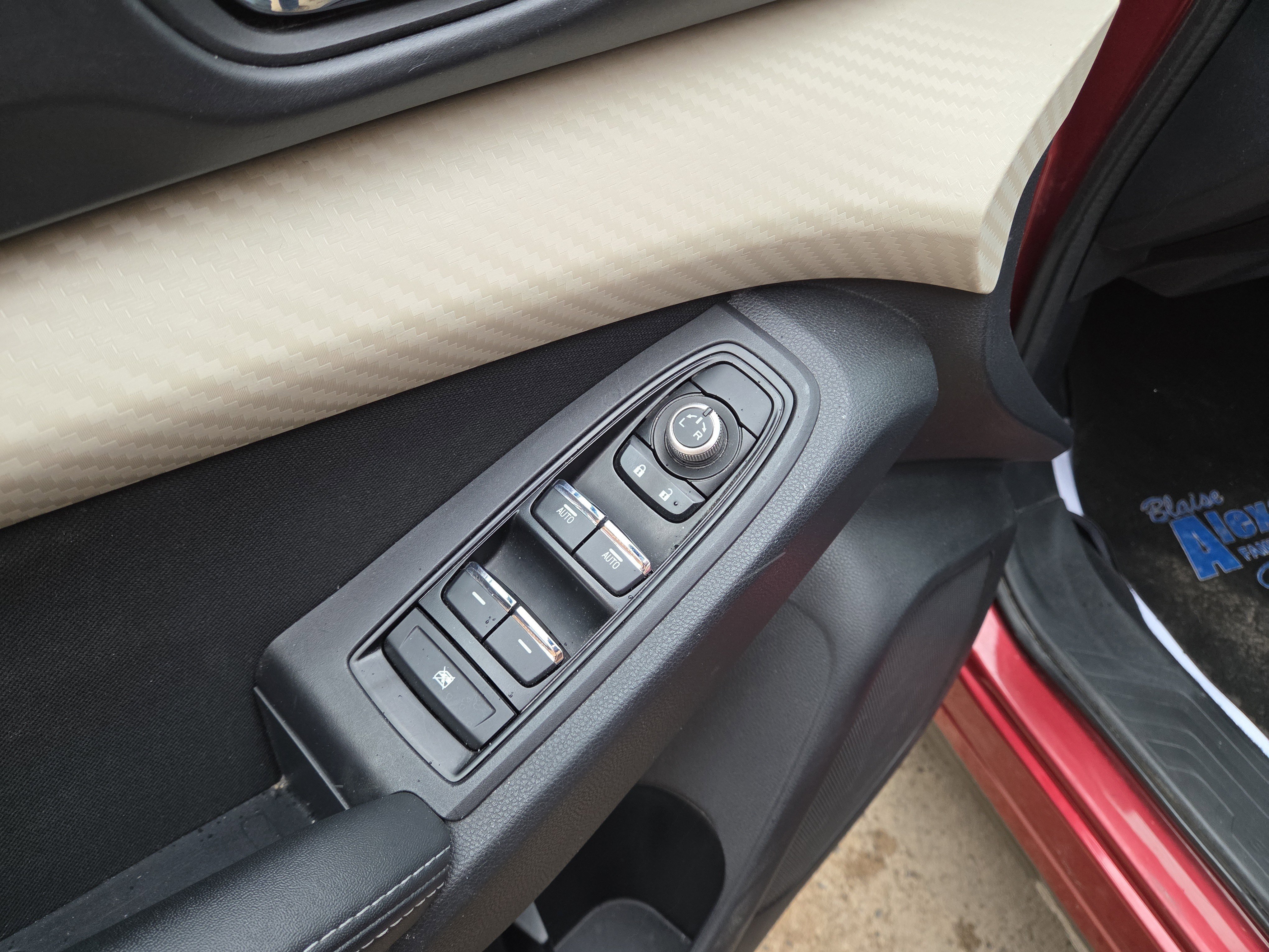 Used 2020 Subaru Ascent Premium w/ Convenience Package image 17