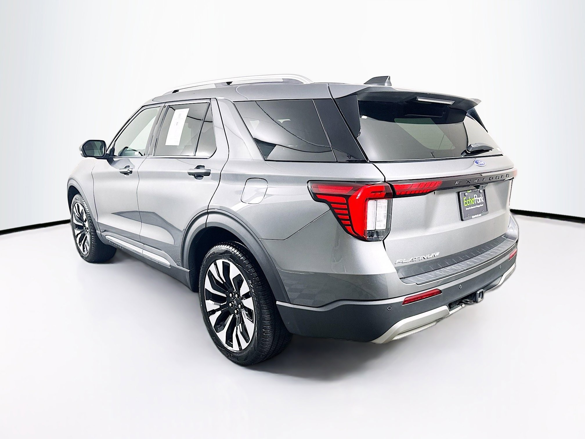 Used 2025 Ford Explorer Platinum w/ LUX Leather Package image 5