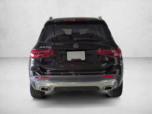 Certified 2025 Mercedes-Benz GLB 250 image 8