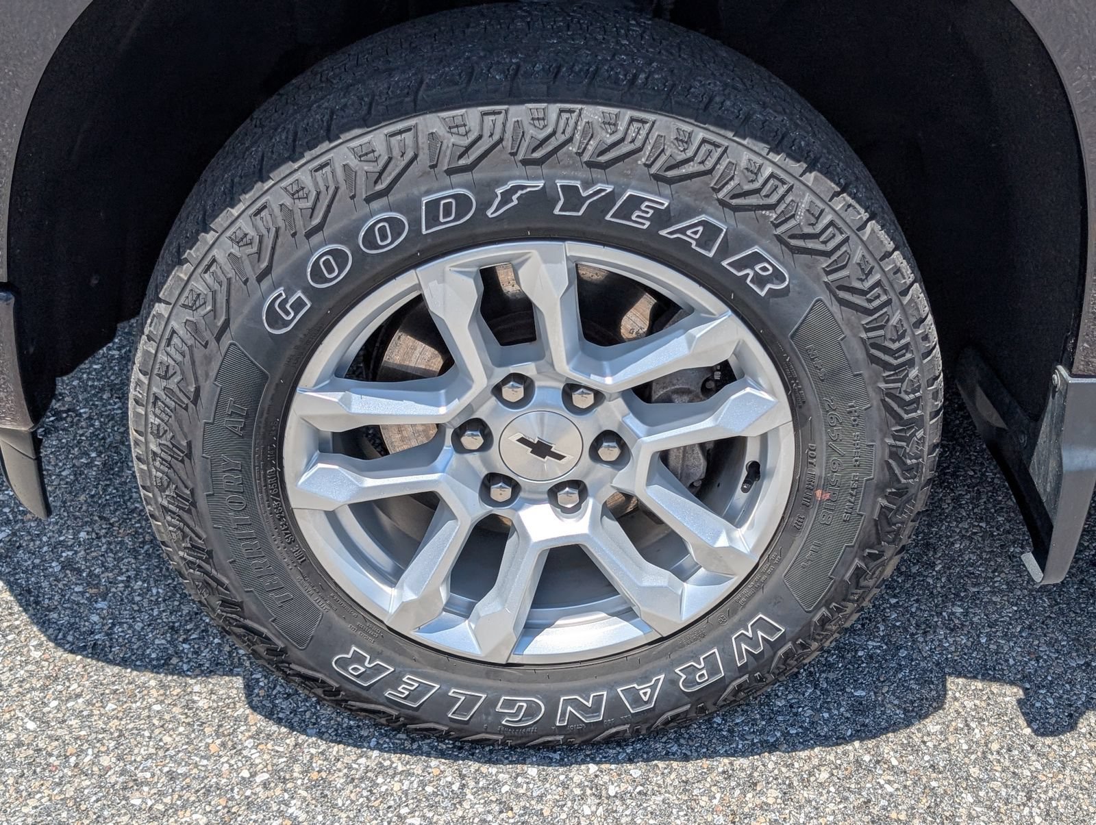 Used 2022 Chevrolet Silverado 1500 RST w/ Z71 Off-Road Package AWD/4WD image 12