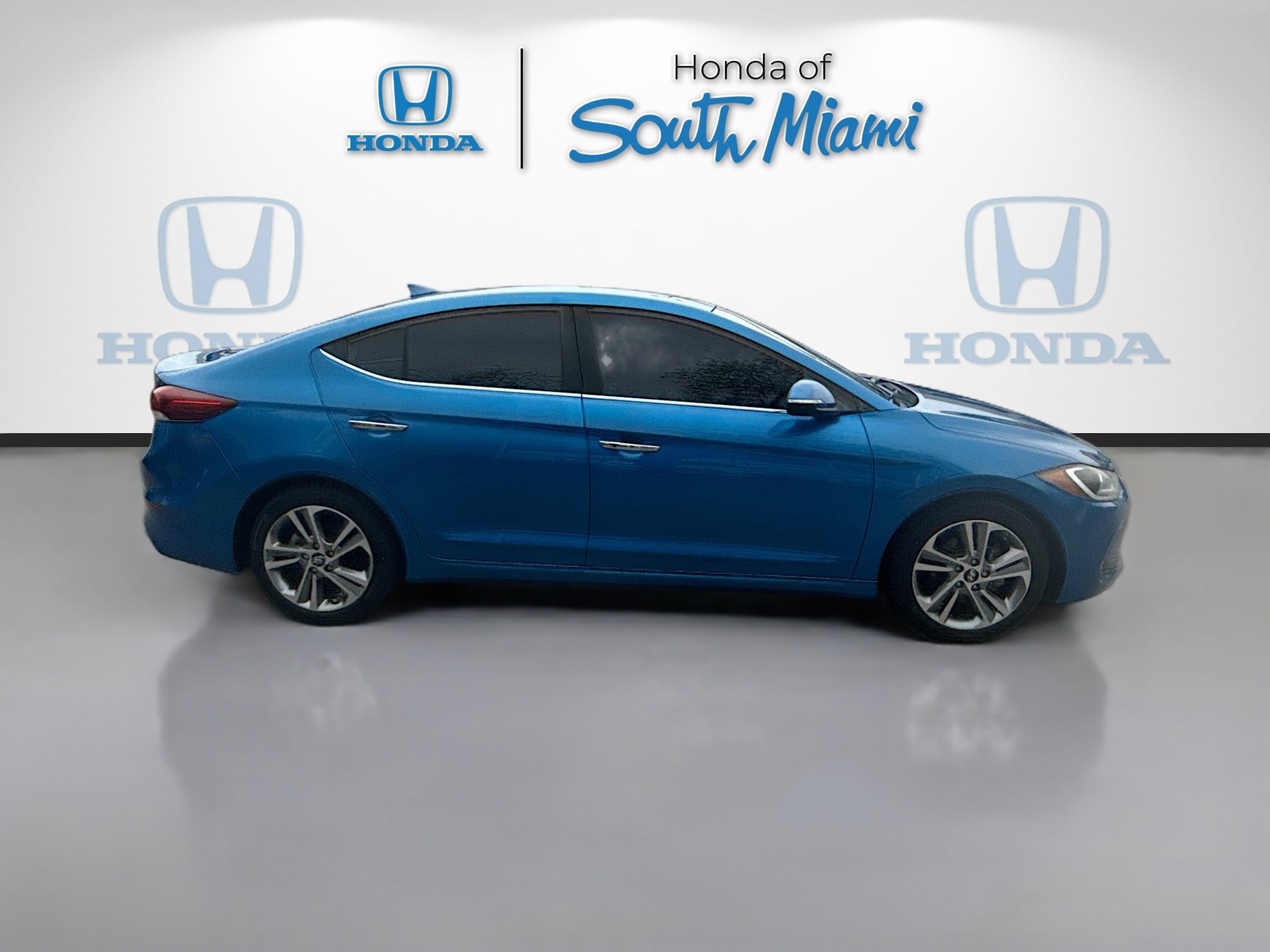 Used 2017 Hyundai Elantra Limited image 8