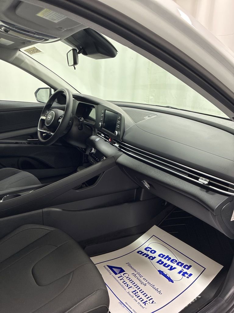 New 2026 Hyundai Elantra Blue image 27