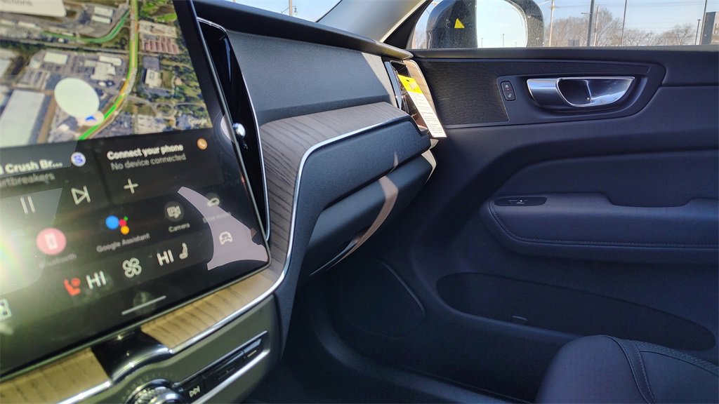 New 2026 Volvo XC60 B5 Plus w/ Protection Package Premier image 23