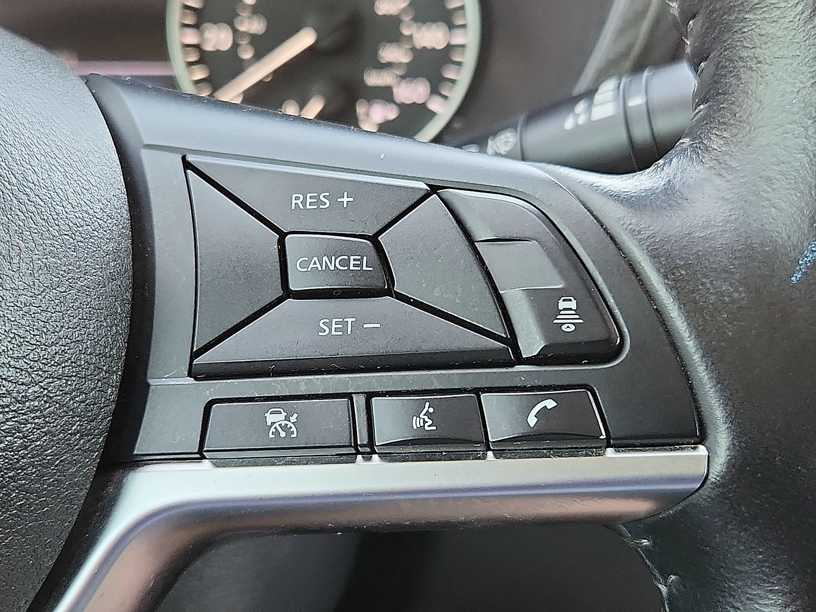 Used 2025 Nissan Sentra SV w/ All-Weather Package FWD image 18