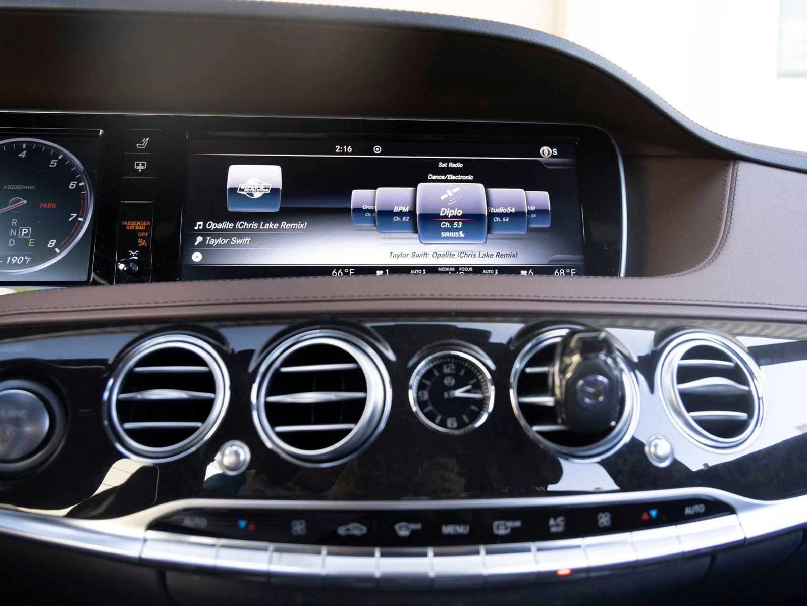 Used 2017 Mercedes-Benz S 550 Sedan image 17