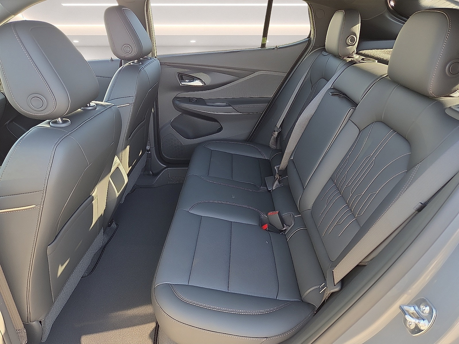 New 2026 Buick Envista Avenir FWD image 10