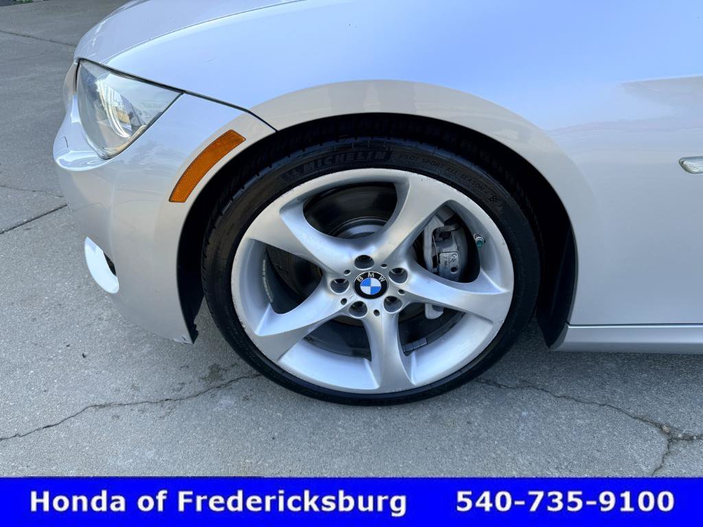 Used 2012 BMW 335i Convertible RWD image 9