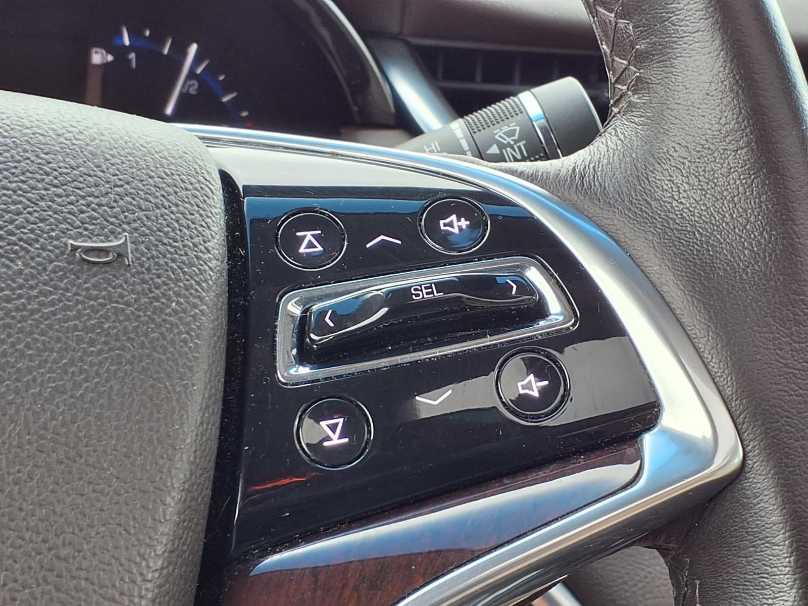 Used 2014 Cadillac XTS Luxury w/ Driver Awareness Package AWD/4WD image 26