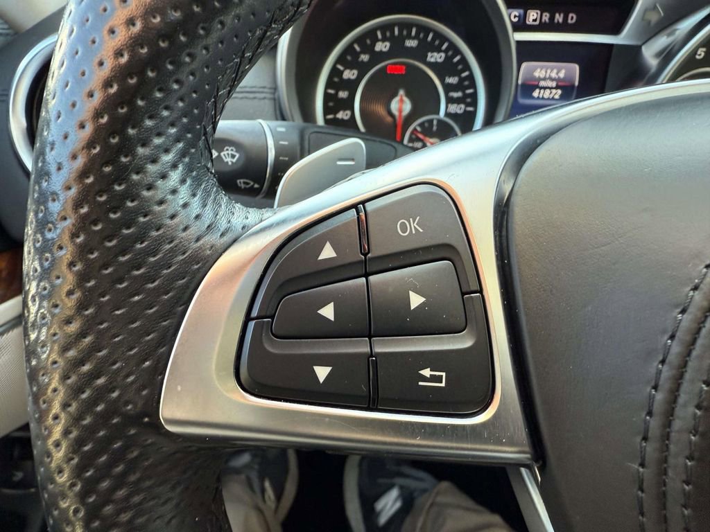 Used 2017 Mercedes-Benz SL 550 image 22