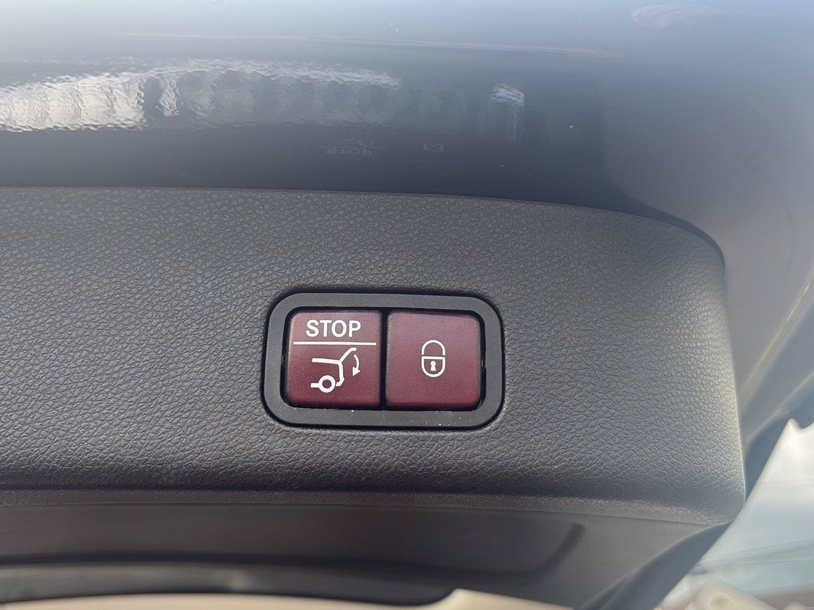 Used 2019 Mercedes-Benz GLS 550 4MATIC image 27
