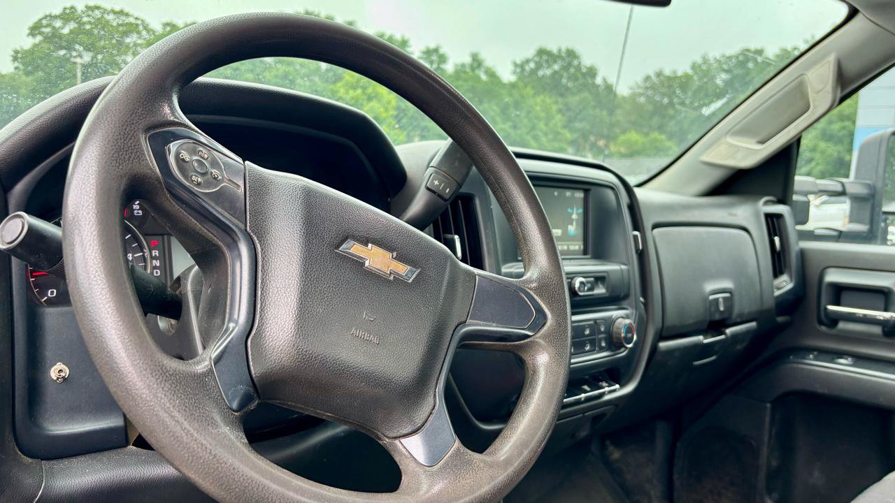Used 2018 Chevrolet Silverado 3500 W/T w/ WT Convenience Package AWD/4WD image 11