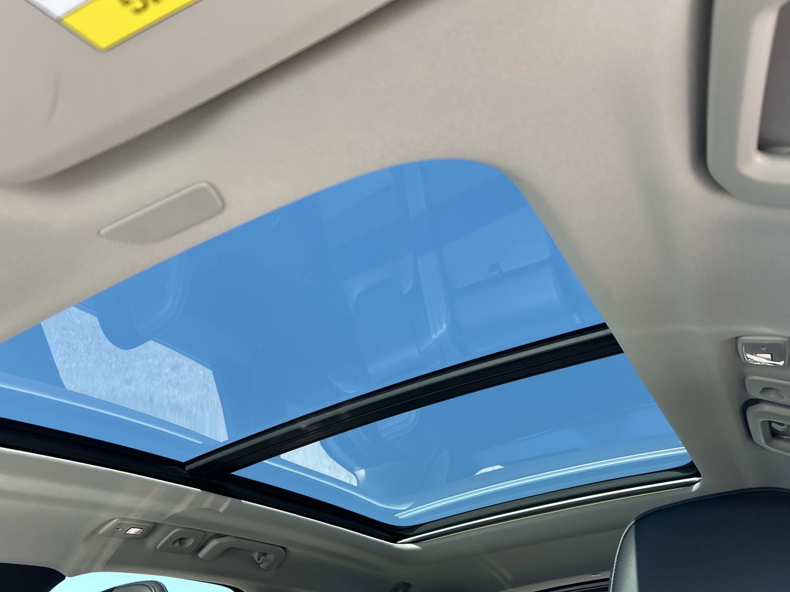 Certified 2024 Volvo XC60 B5 Core w/ Protection Package Premier image 12