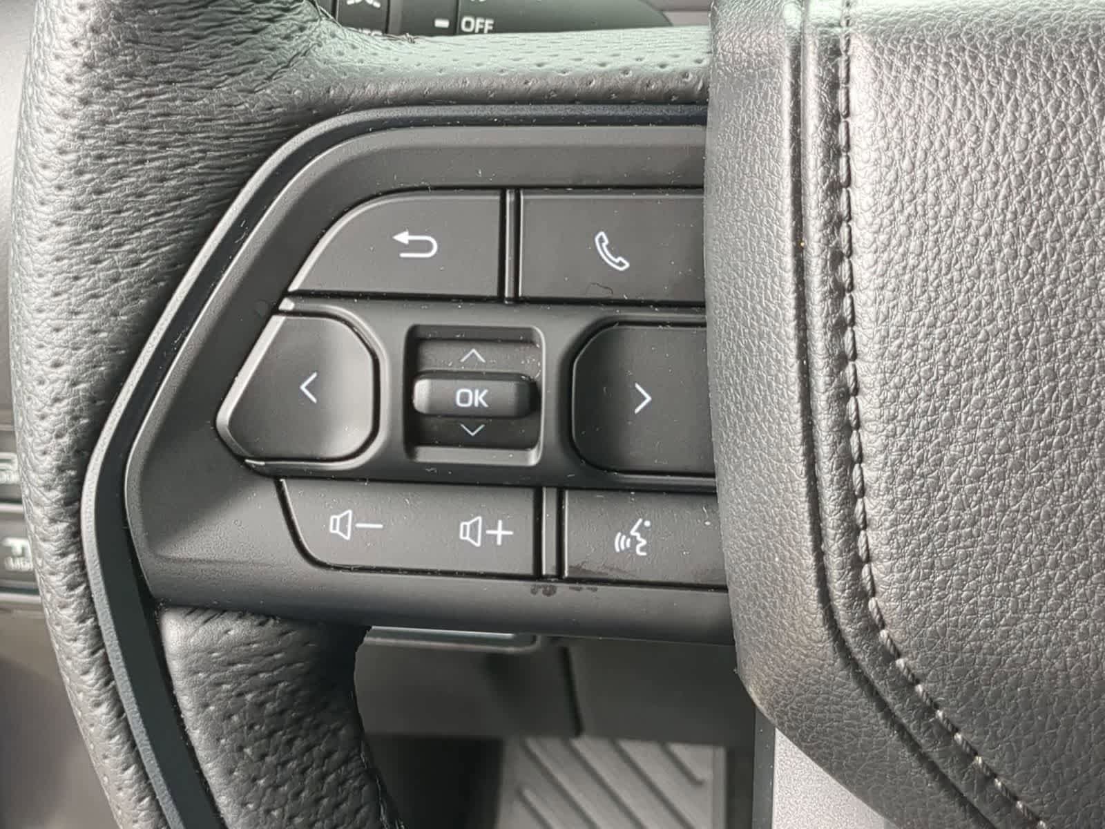 Used 2025 Toyota Sequoia TRD Pro AWD/4WD image 23