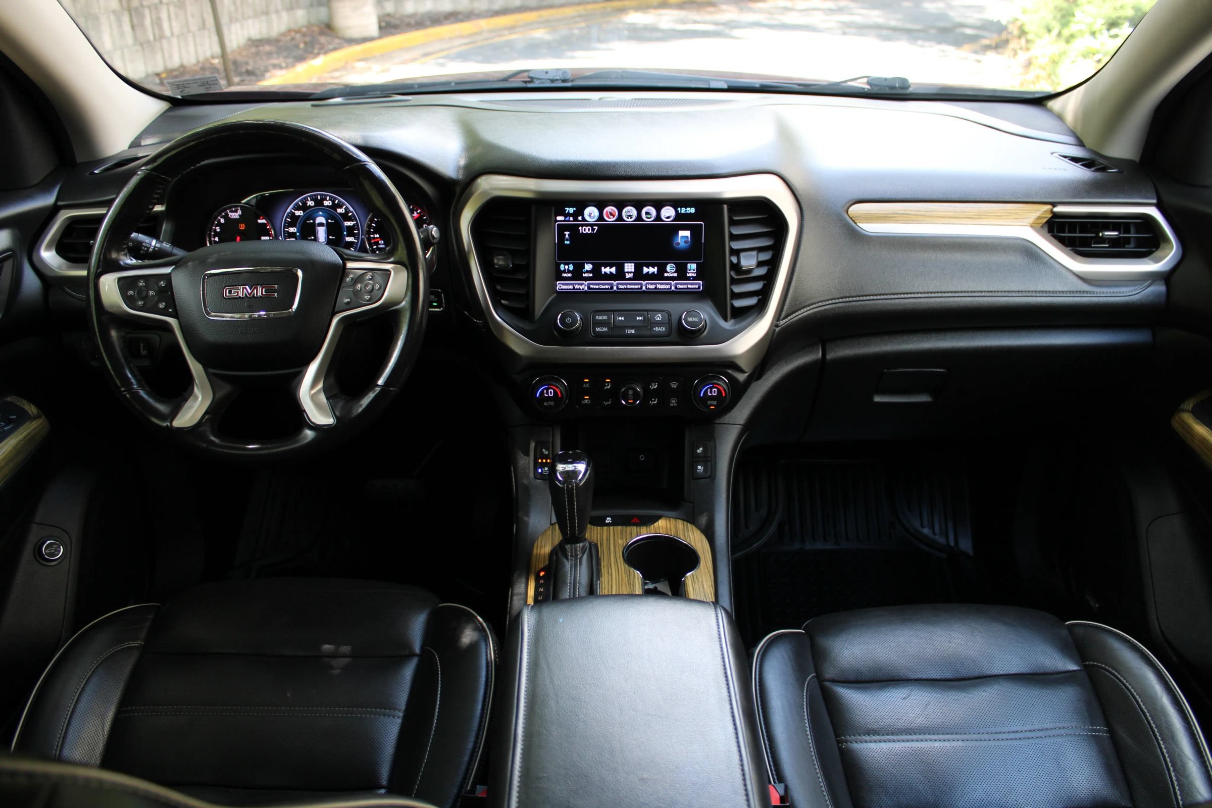 Used 2018 GMC Acadia Denali w/ LPO, Protection Package AWD/4WD image 14