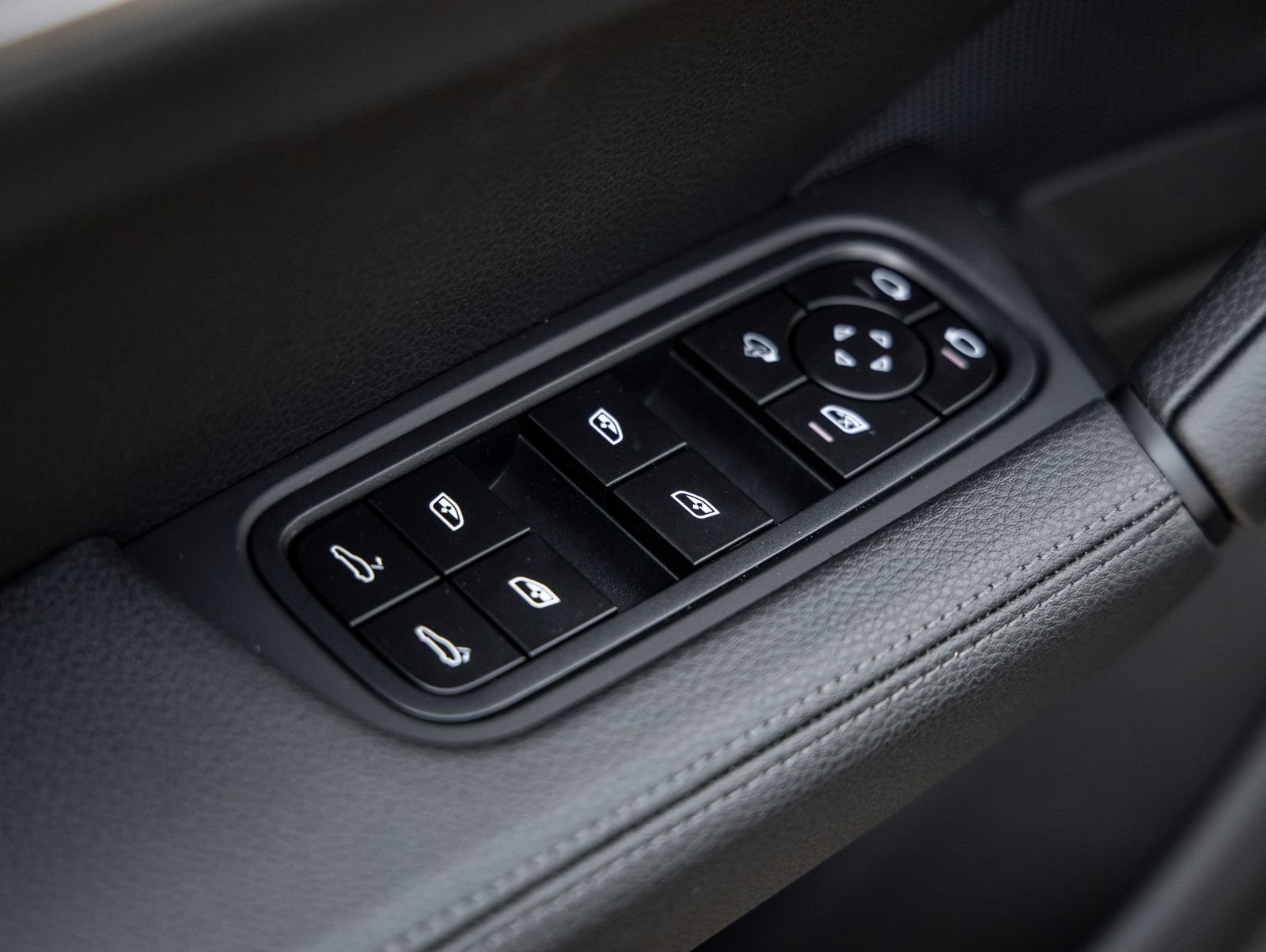 New 2026 Porsche Cayenne AWD/4WD image 23