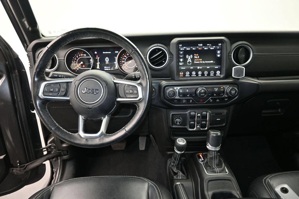 Used 2020 Jeep Gladiator Overland AWD/4WD image 15